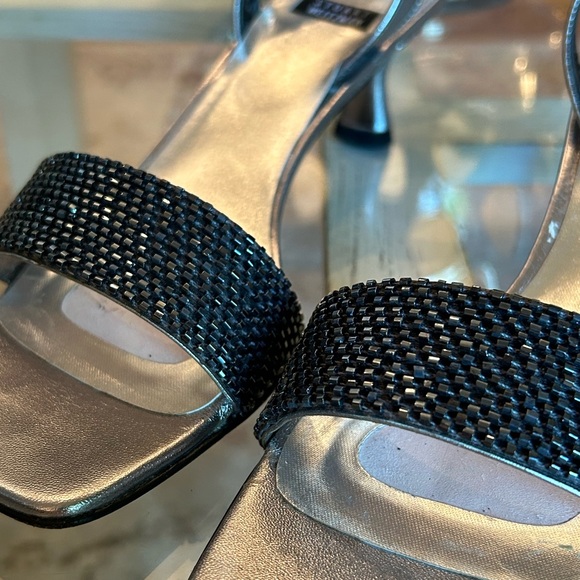 Stuart Weitzman Navy Beaded Slingback Heels~Size 7 - Picture 9 of 11